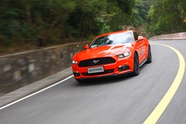 试驾全新福特Mustang