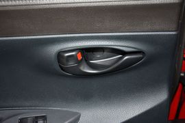 2014款丰田威驰1.5L自动智臻版