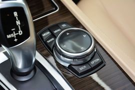 2014款宝马730Li臻享型