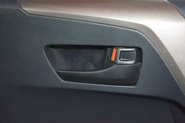 2015款丰田RAV4