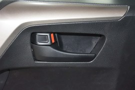 2015款丰田RAV4