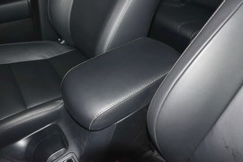 2015款丰田RAV4