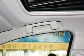 2015款丰田RAV4