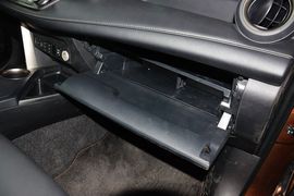 2015款丰田RAV4