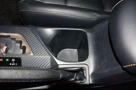 2015款丰田RAV4