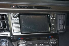 2015款丰田RAV4