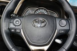 2015款丰田RAV4