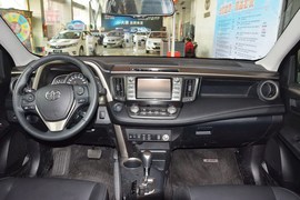 2015款丰田RAV4