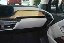 2014款宝马i3增程式混合动力版