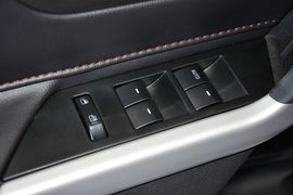 2012款福特锐界2.0T精锐天窗版