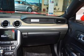 2015款福特MUSTANG