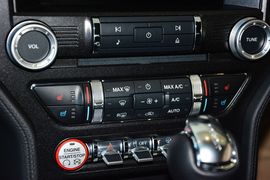 2015款福特MUSTANG