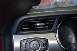 2015款福特MUSTANG