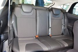 2012款福特福克斯两厢1.6L手自一体风尚型