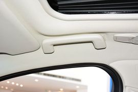 2012款福特福克斯两厢1.6L手自一体风尚型