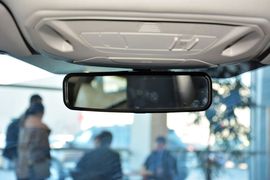 2012款福特福克斯两厢1.6L手自一体风尚型