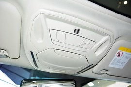 2012款福特福克斯两厢1.6L手自一体风尚型