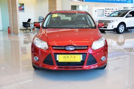2012款福特福克斯两厢1.6L手自一体风尚型