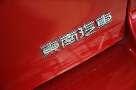 2013款三菱翼神1.8L手动舒适时尚版