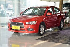 2013款三菱翼神1.8L手动舒适时尚版