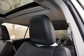 2015款丰田RAV4