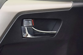 2015款丰田RAV4