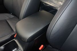 2015款丰田RAV4