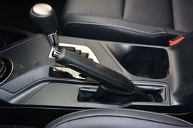 2015款丰田RAV4