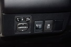 2015款丰田RAV4