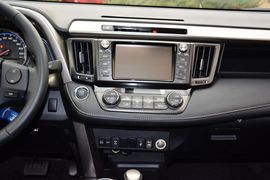 2015款丰田RAV4