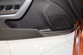 2013款福特嘉年华两厢1.5L自动时尚型