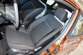 2013款福特嘉年华两厢1.5L自动时尚型