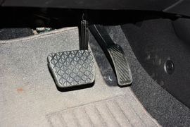 2013款福特嘉年华两厢1.5L自动时尚型