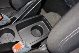 2013款福特嘉年华两厢1.5L自动时尚型