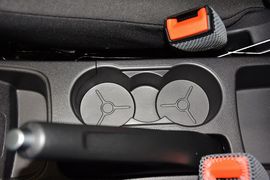 2013款福特嘉年华两厢1.5L自动时尚型