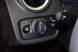 2013款福特嘉年华两厢1.5L自动时尚型