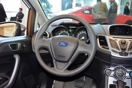 2013款福特嘉年华两厢1.5L自动时尚型