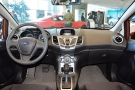 2013款福特嘉年华两厢1.5L自动时尚型