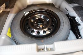 2015款东南V3菱悦1.5L手动幸福版