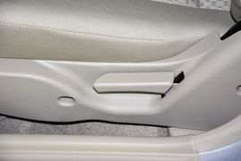 2015款东南V3菱悦1.5L手动幸福版