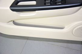 2015款东南V3菱悦1.5L手动幸福版