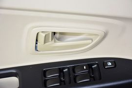 2015款东南V3菱悦1.5L手动幸福版