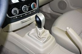 2015款东南V3菱悦1.5L手动幸福版