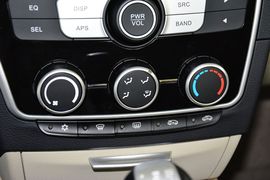 2015款东南V3菱悦1.5L手动幸福版