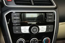 2015款东南V3菱悦1.5L手动幸福版