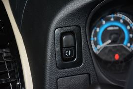 2015款东南V3菱悦1.5L手动幸福版