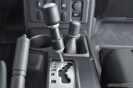 2010款丰田FJ酷路泽