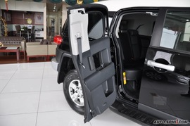 2010款丰田FJ酷路泽