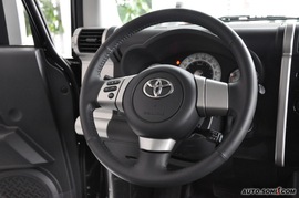 2010款丰田FJ酷路泽