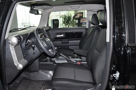 2010款丰田FJ酷路泽